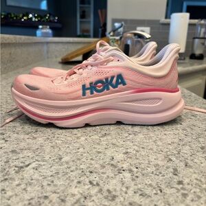 HOKA Pink Women’s Bondi Running Shoes size 9